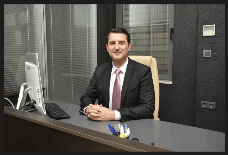 Talatpaşa Laboratuvarlar Grubu Biyokimya Uzmanı Prof. Dr. Ahmet Var