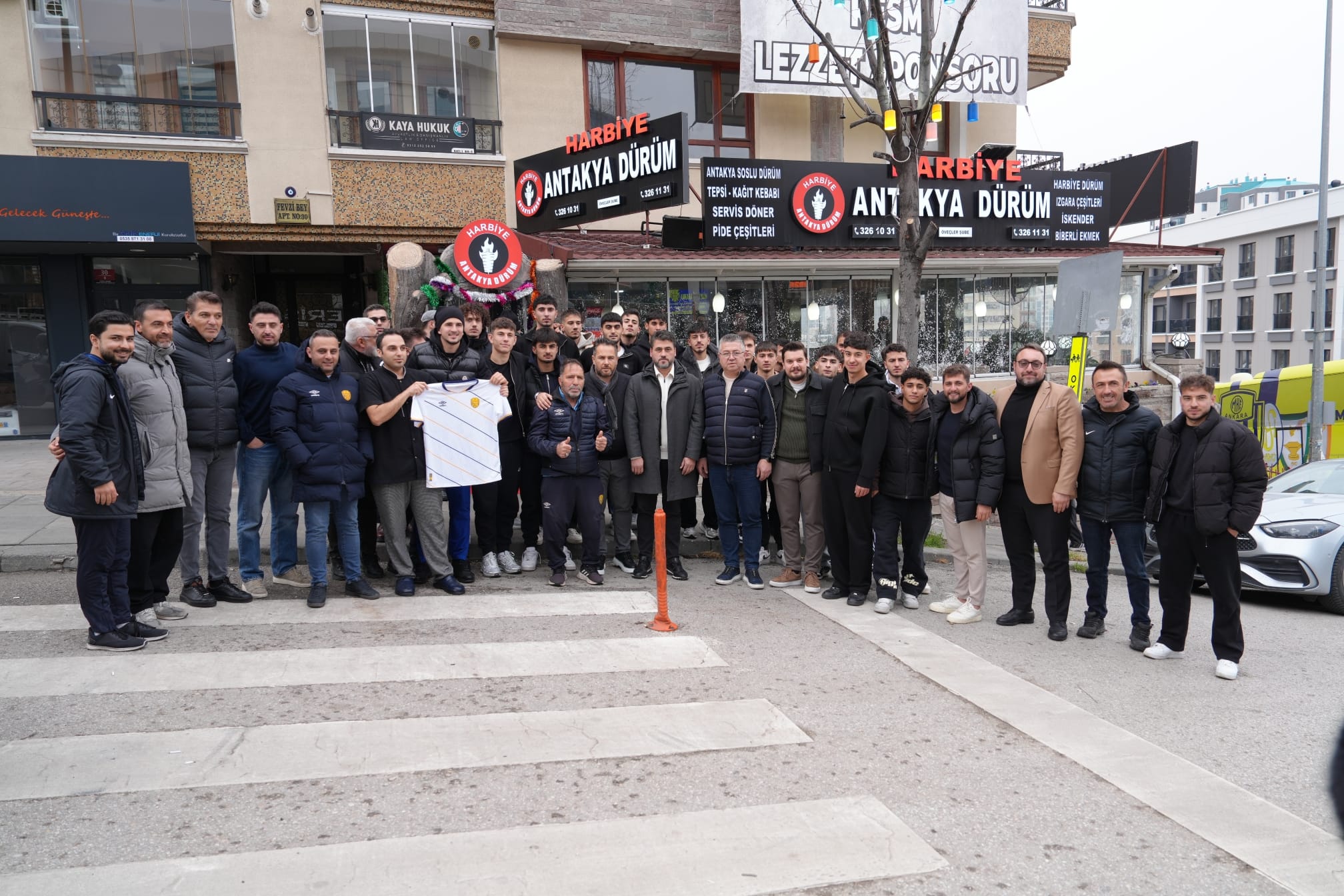 Fırat Çınar: Futbolun Disiplinini Lezzete Dönüştüren İsim