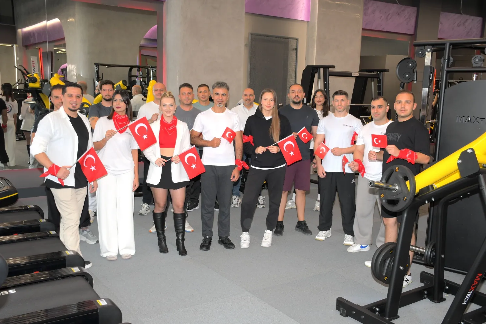 KAPTAN FİT’TE CUMHURİYET COŞKUSU SPORLA BİRLEŞTİ